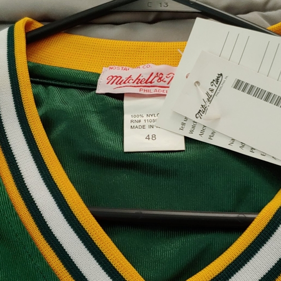 New Green Bay Packers Brett Favre Authentic Jersey - Picture 6 of 6